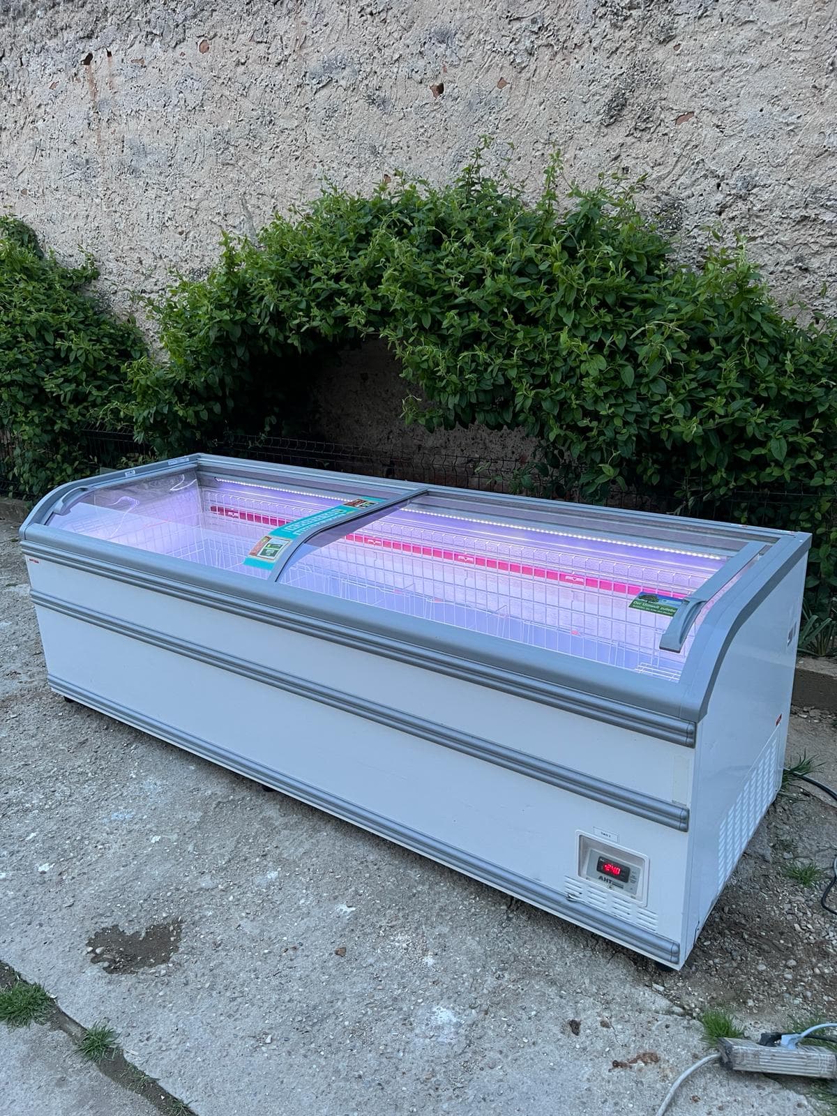 Lada frigorifica AHT Miami, 250cm lungime, 85cm lățime, 90cm înălțime