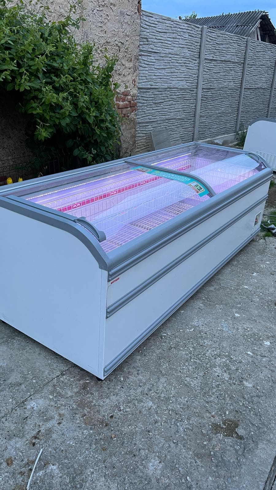 Lada frigorifica AHT Miami, 250cm lungime, 85cm lățime, 90cm înălțime